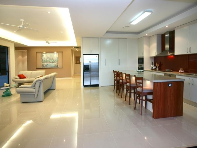 62 Hedges Avenue, Mermaid Beach QLD 4218