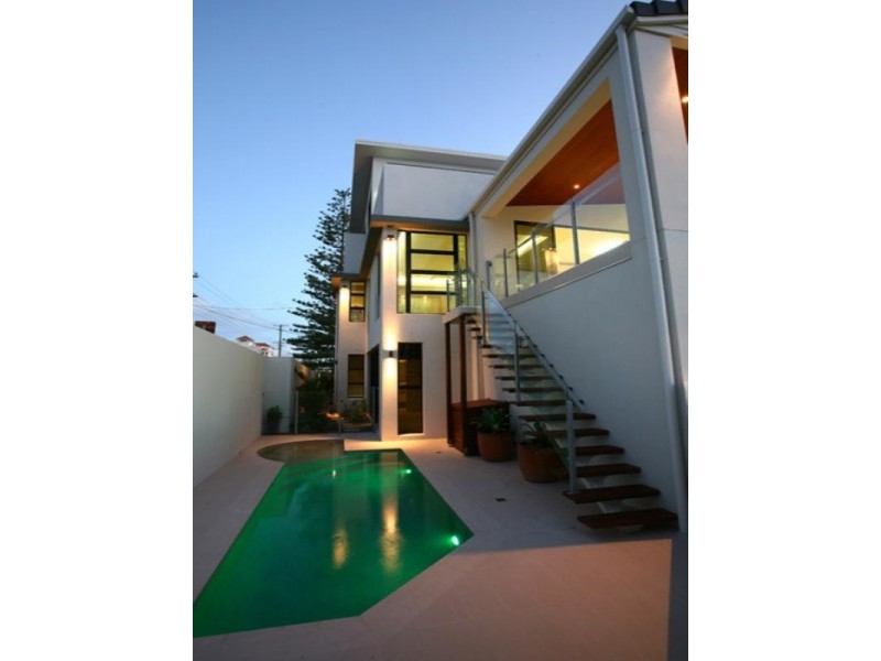 62 Hedges Avenue, Mermaid Beach QLD 4218