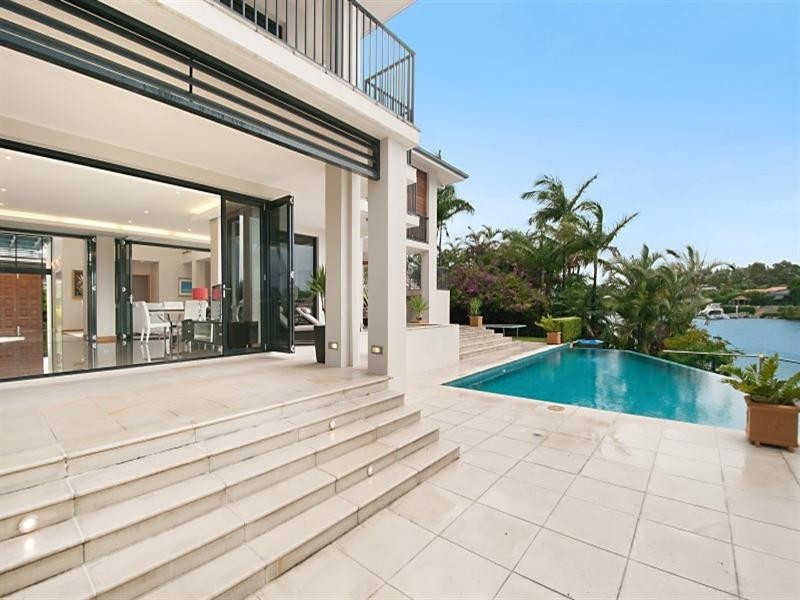 20 Marseille Court, Sorrento QLD 4217