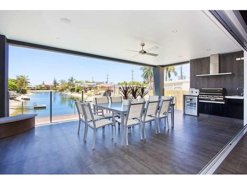 21 Merrimac Boulevard, Broadbeach Waters QLD 4218