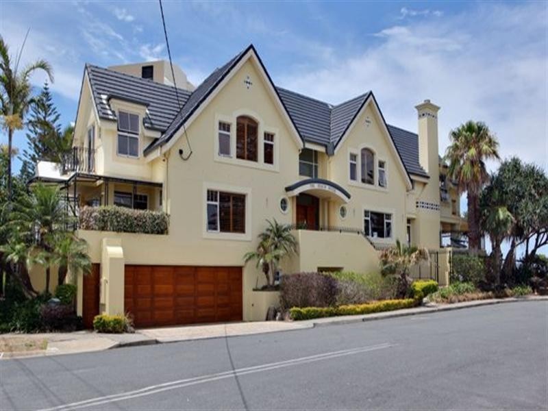 247 Hedges Avenue, Mermaid Beach QLD 4218