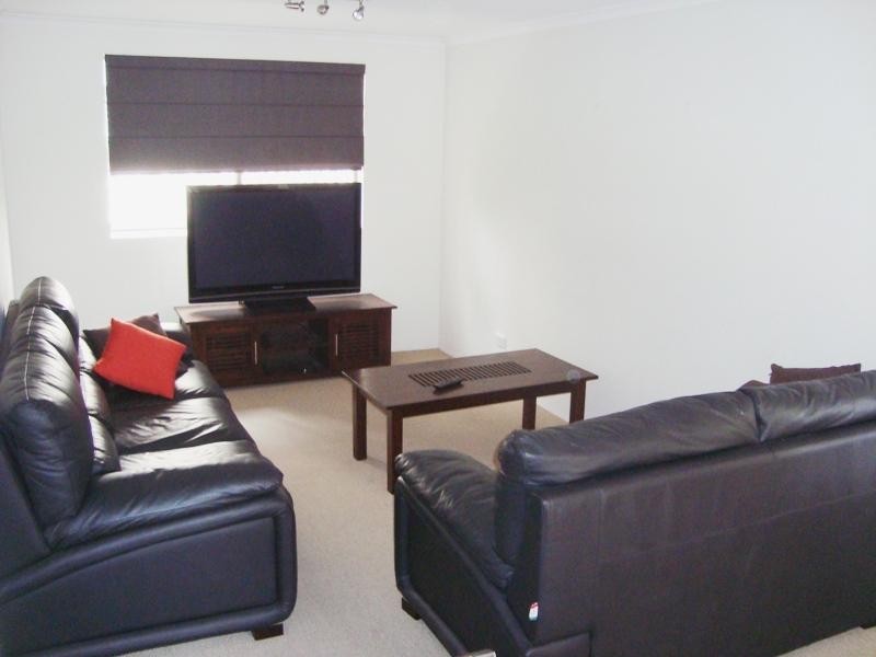 1/43 Britannia Avenue, Broadbeach QLD 4218