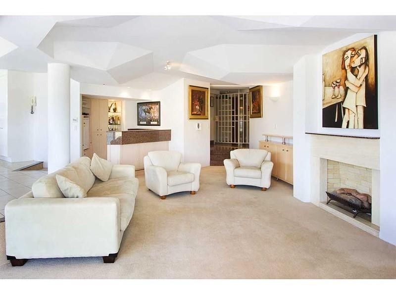 2 ‘Mustique’, 3456 Main Beach Parade, Surfers Paradise QLD 4217