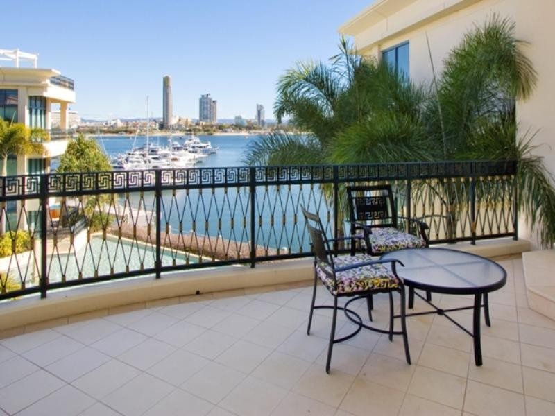 64 ‘Palazzo Versace’ 94 Seaworld Drive, Main Beach QLD 4217