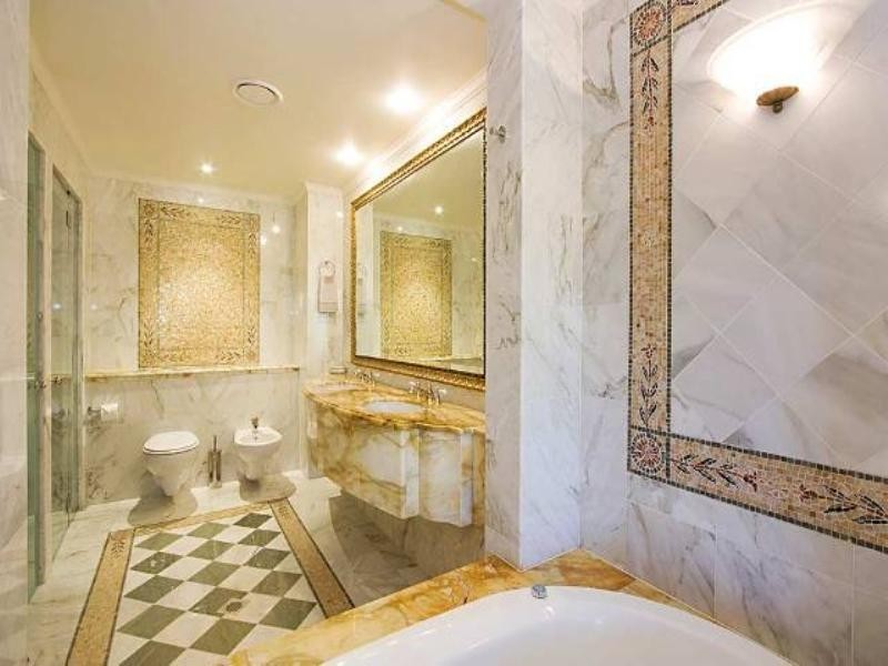 64 ‘Palazzo Versace’ 94 Seaworld Drive, Main Beach QLD 4217