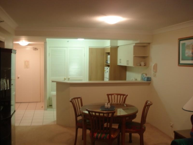 1025/33 Alexandra Avenue, Broadbeach QLD 4218