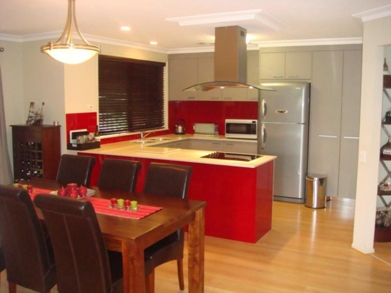 18 Roseville Court, Robina QLD 4226