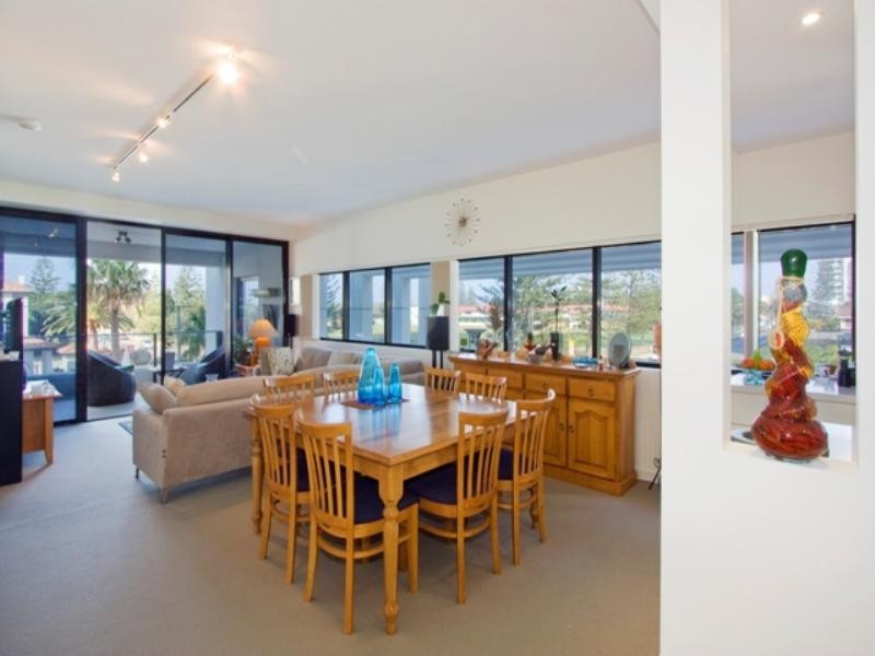 202 ”Ultra” 14 George Street, Broadbeach QLD 4218