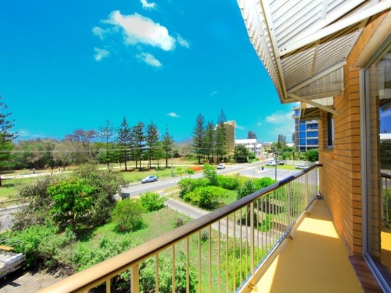11/274 ‘Sussex Mansion’ Hedges Avenue, Mermaid Beach QLD 4218