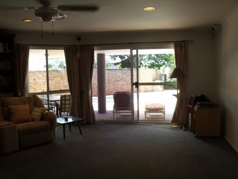 3 Monteclair Court, Mermaid Waters QLD 4218