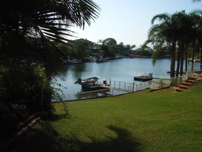 3 Monteclair Court, Mermaid Waters QLD 4218