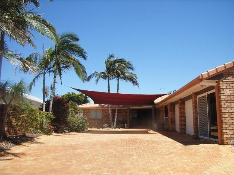 3 Monteclair Court, Mermaid Waters QLD 4218