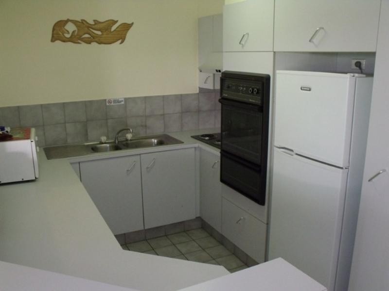 37 Surfers Tradewinds 42 Beach Parade, Surfers Paradise QLD 4217