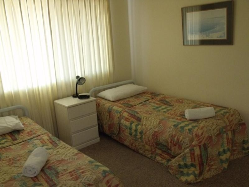 37 Surfers Tradewinds 42 Beach Parade, Surfers Paradise QLD 4217