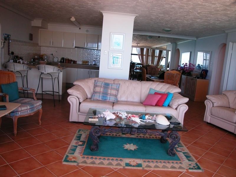 21B ‘ Surfers Aquarius’, 4 Old Burleigh Road, Broadbeach QLD 4218