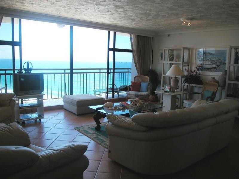 21B ‘ Surfers Aquarius’, 4 Old Burleigh Road, Broadbeach QLD 4218