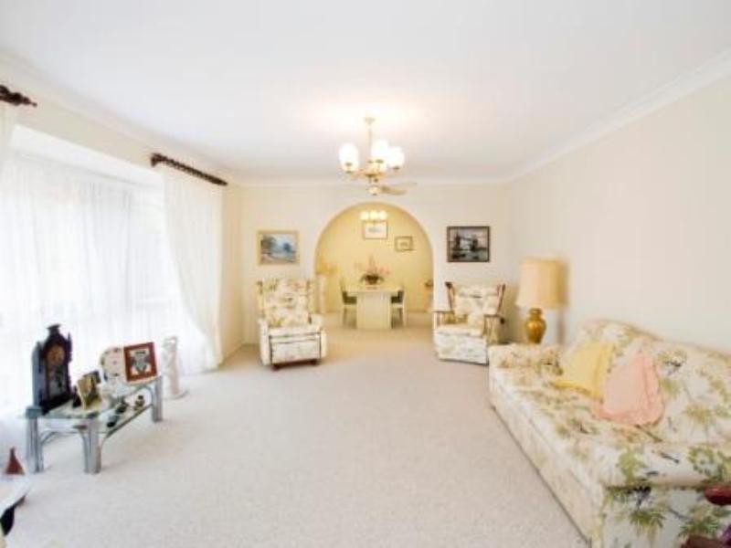 17 Compass Court, Mermaid Waters QLD 4218