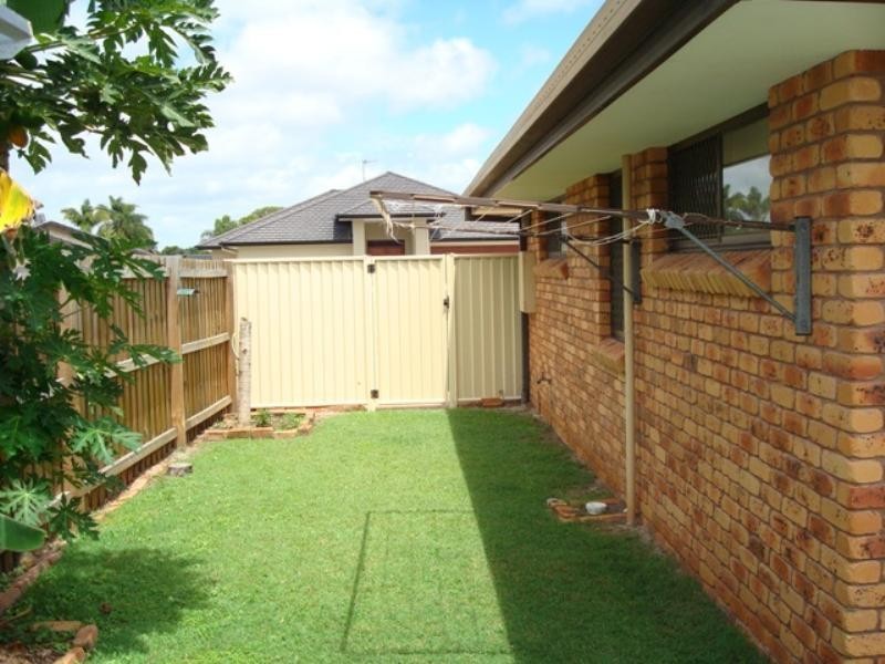 17 Compass Court, Mermaid Waters QLD 4218