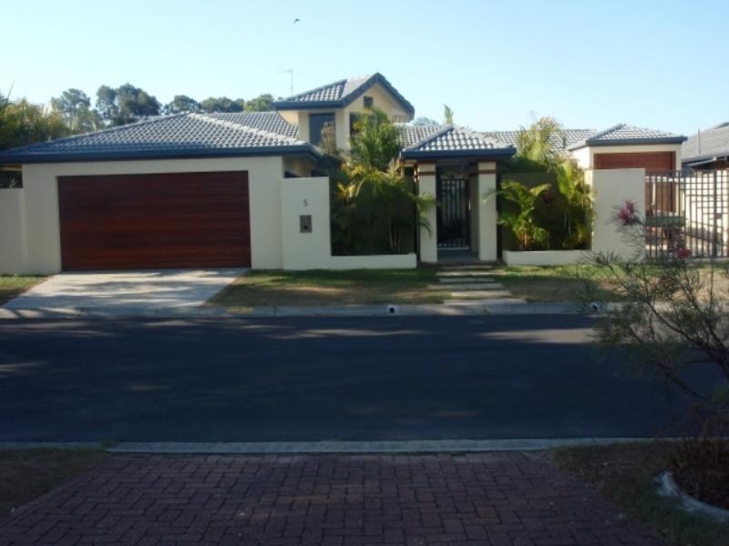 5 Metricup Court, Mermaid Waters QLD 4218