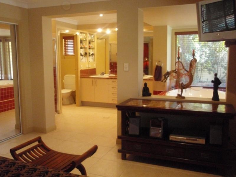 5 Metricup Court, Mermaid Waters QLD 4218