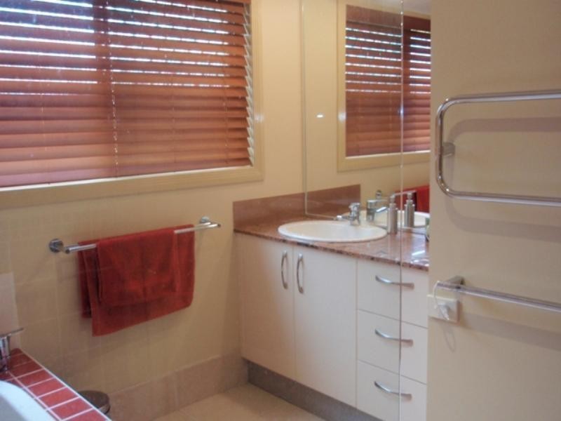 5 Metricup Court, Mermaid Waters QLD 4218