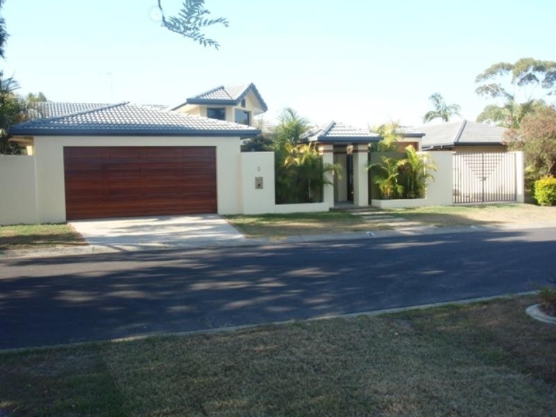 5 Metricup Court, Mermaid Waters QLD 4218