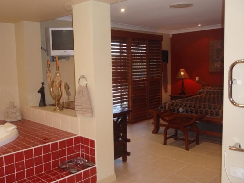 5 Metricup Court, Mermaid Waters QLD 4218