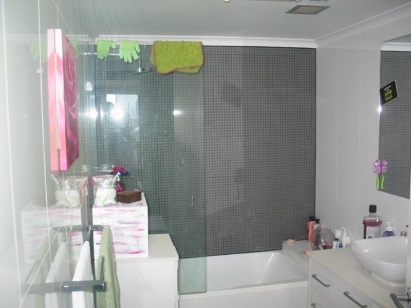 34 ‘Aegean’, 30 Laycock Street, Surfers Paradise QLD 4217