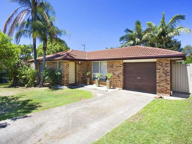 42 Marble Drive, Carrara QLD 4211
