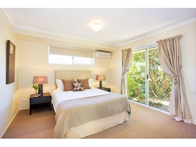 42 Marble Drive, Carrara QLD 4211