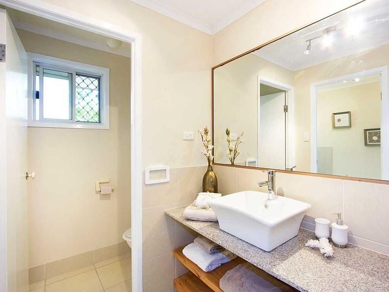 42 Marble Drive, Carrara QLD 4211