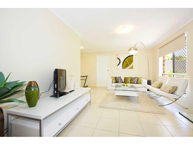 42 Marble Drive, Carrara QLD 4211