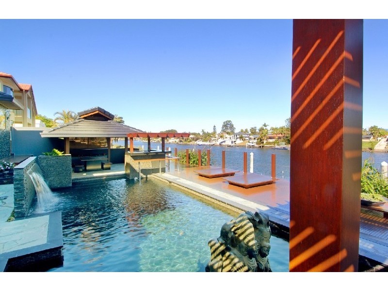 64 Cabana Boulevard, Benowa QLD 4217