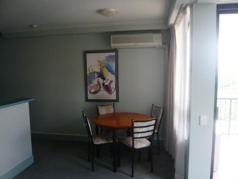 27/512 Margaret Avenue, Broadbeach QLD 4218