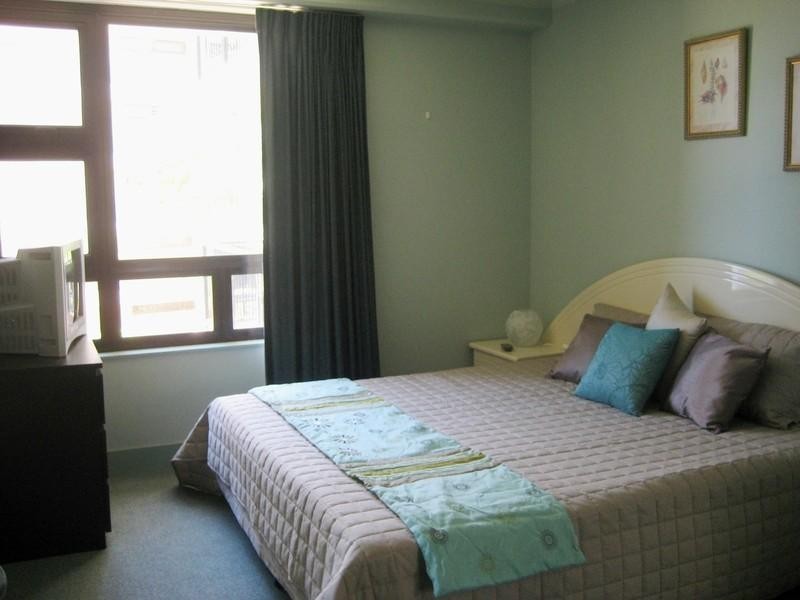 27/212 Margaret Avenue, Broadbeach QLD 4218