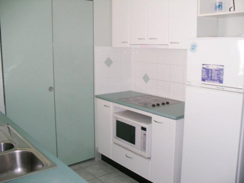 27/212 Margaret Avenue, Broadbeach QLD 4218