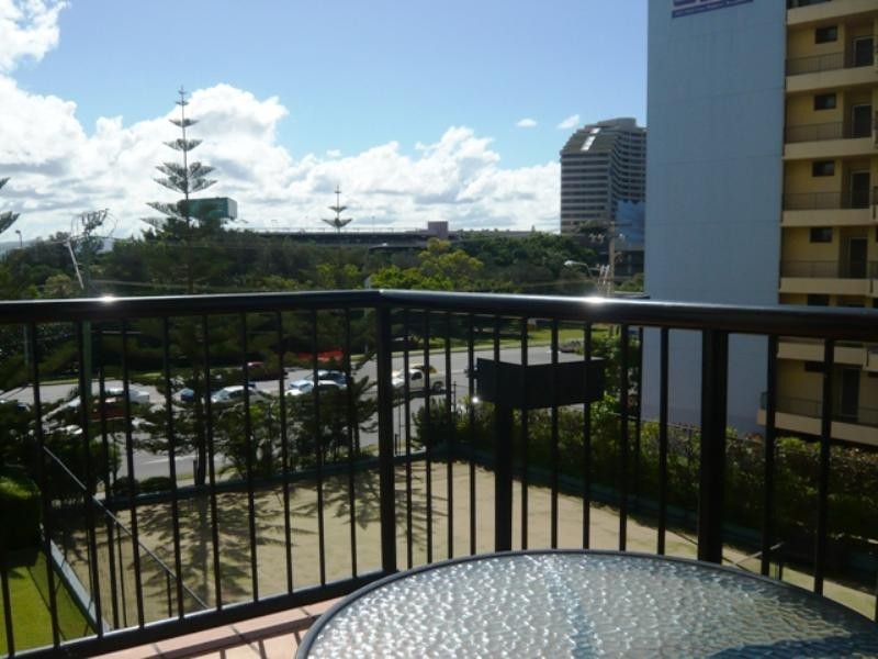 27/212 Margaret Avenue, Broadbeach QLD 4218