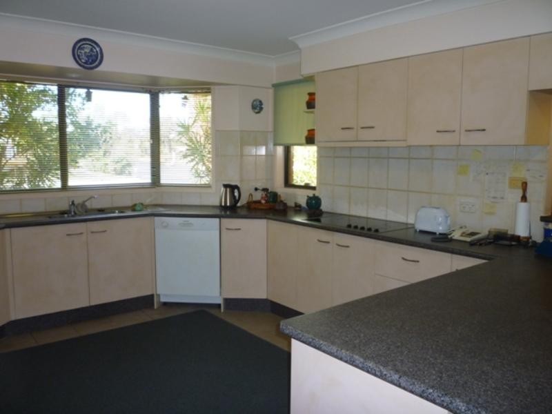 Broadbeach Waters QLD 4218