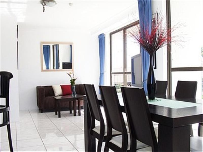 14/4 Britannia Avenue, Broadbeach QLD 4218