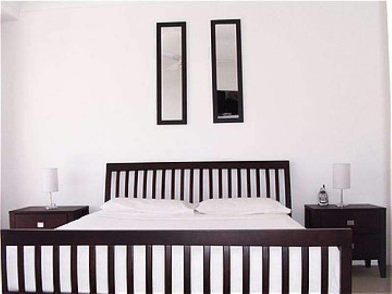 14/4 Britannia Avenue, Broadbeach QLD 4218