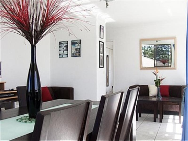 14/4 Britannia Avenue, Broadbeach QLD 4218