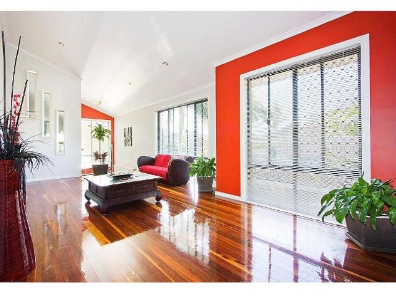 111 Petrel Avenue, Mermaid Beach QLD 4218