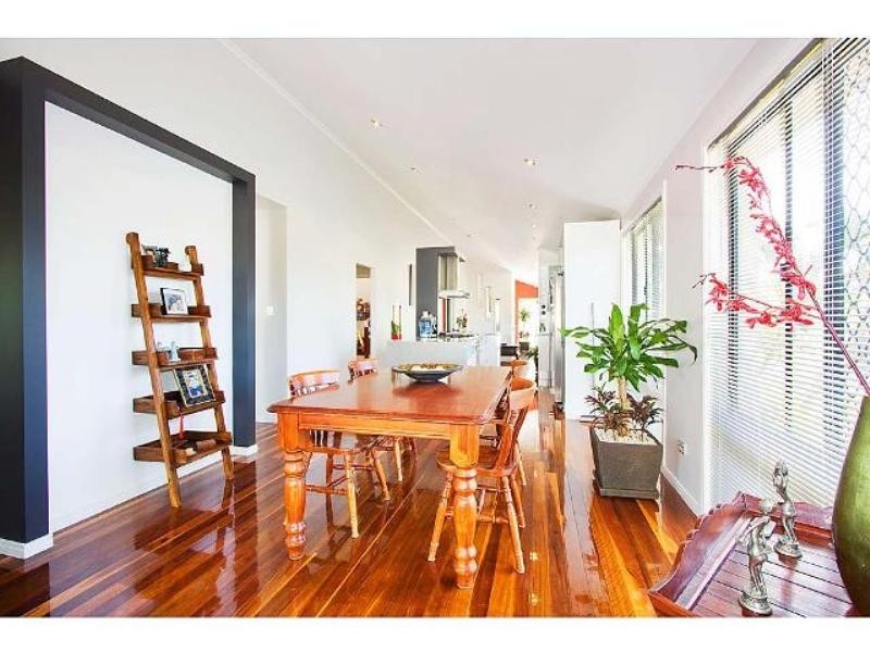 111 Petrel Avenue, Mermaid Beach QLD 4218