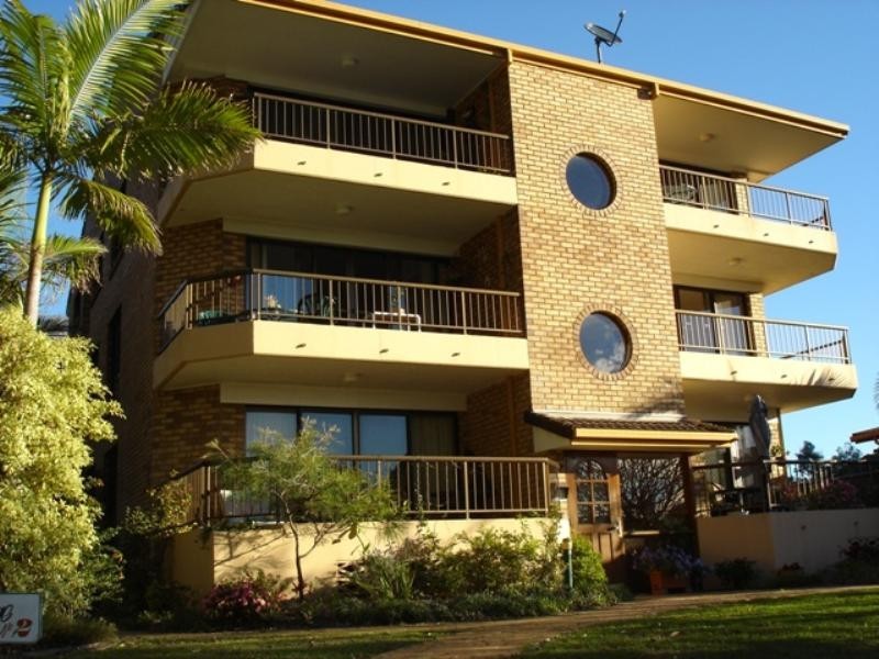 4/2 Hayle Street, Burleigh Heads QLD 4220