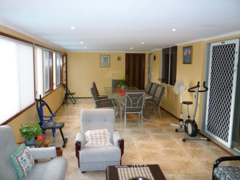 Broadbeach Waters QLD 4218