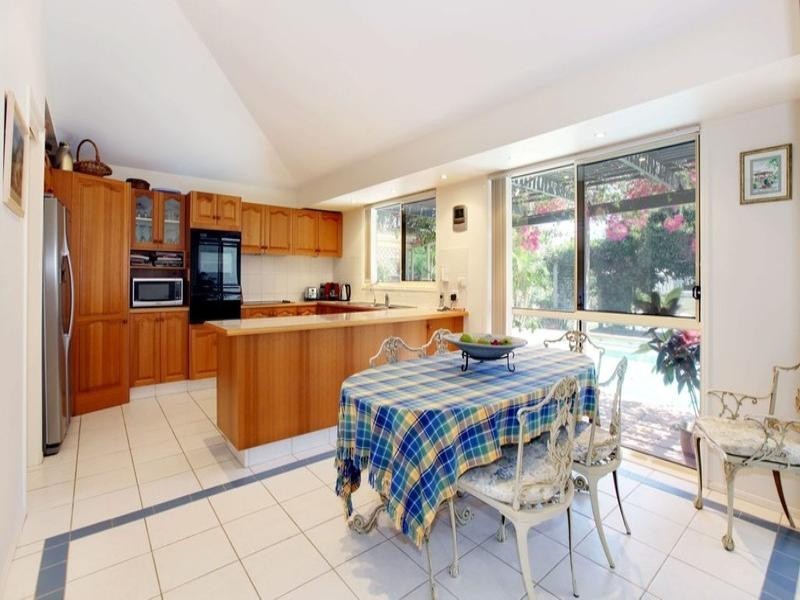 15 Driver Court, Mermaid Waters QLD 4218