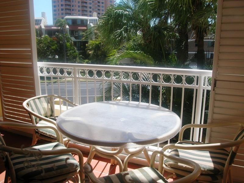 18 ‘La Grande’, 122 Old Burleigh Road, Broadbeach QLD 4218