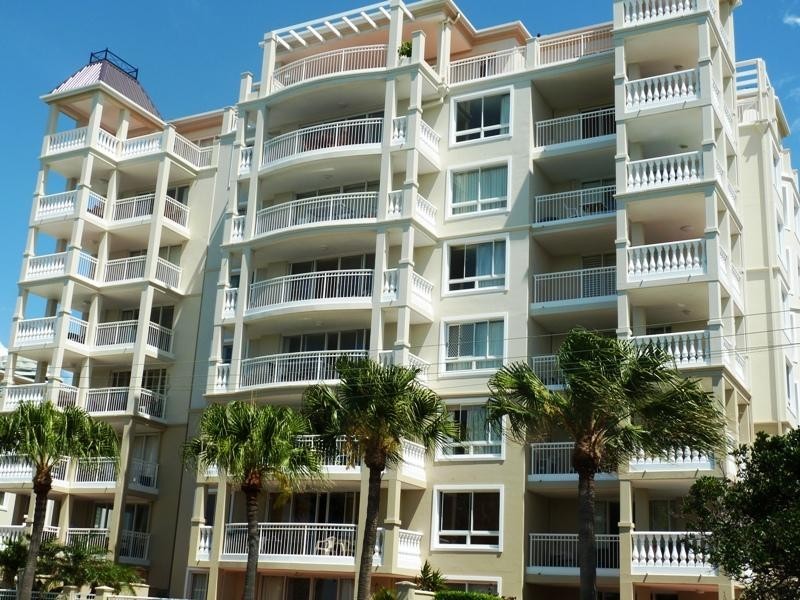 18 ‘La Grande’, 122 Old Burleigh Road, Broadbeach QLD 4218