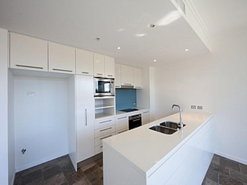 2B 173 Old Burleigh Road, Broadbeach QLD 4218