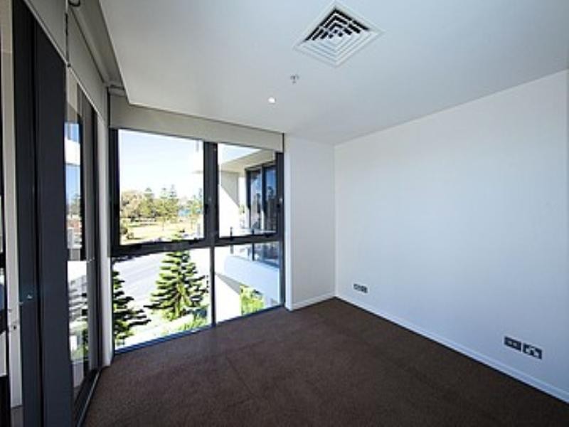 2B 173 Old Burleigh Road, Broadbeach QLD 4218